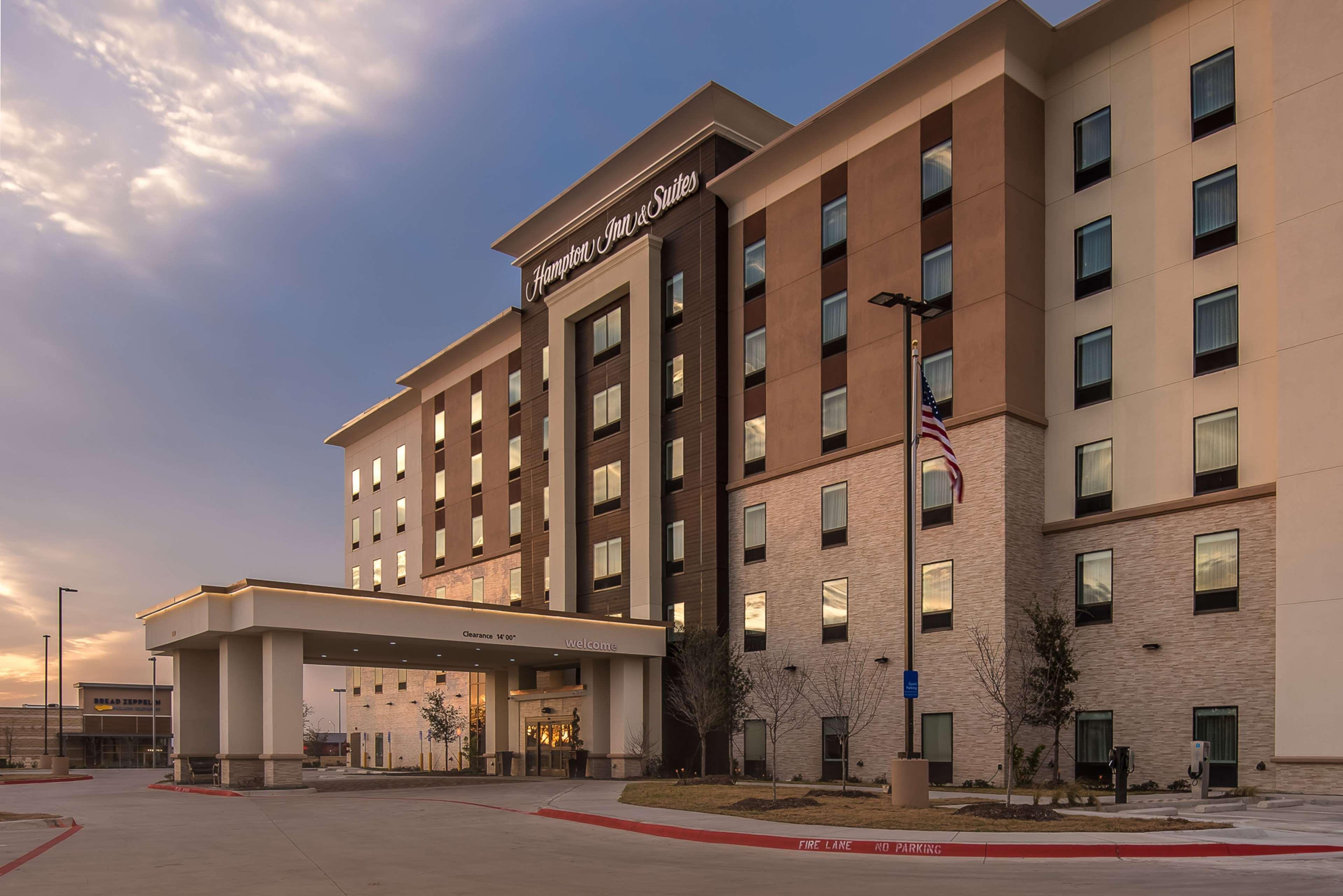 Hampton Inn & Suites Dallas-The Colony Exteriér fotografie